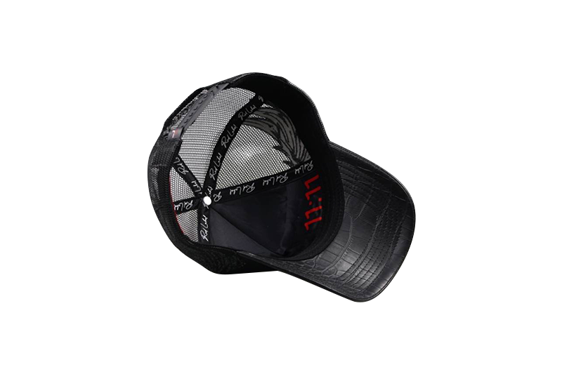 [Red Label Edition] Black Sophisticated Hat With Reflective Wings.